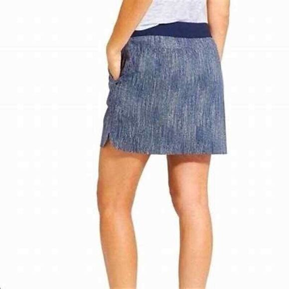 Athleta Womens Size 6 Midtown Skort Batik Print Dark Blue Athleisure Athletic - Picture 2 of 16